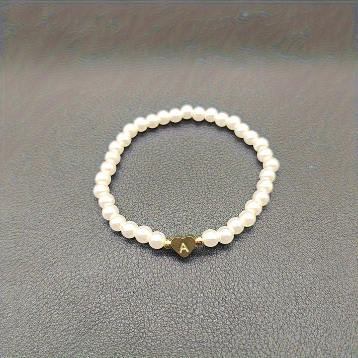 Schickes Armband mit Herzinitial (A–Z)