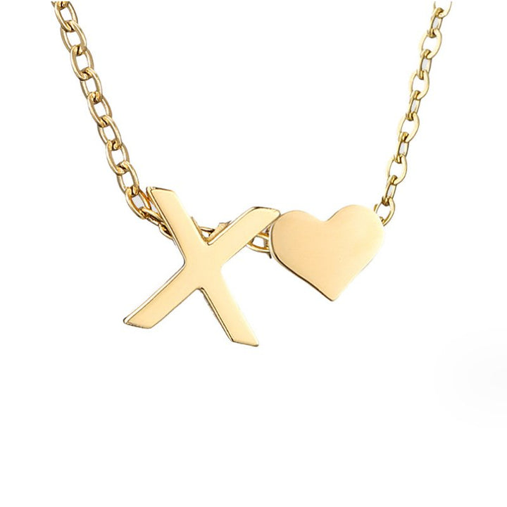 Zeitloses Initial-Halsband mit Herzanhänger