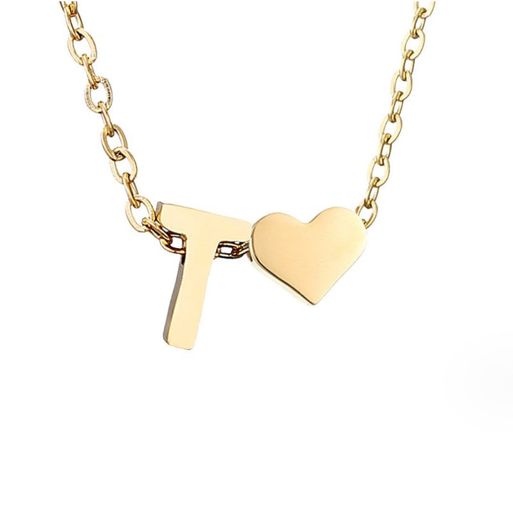 Zeitloses Initial-Halsband mit Herzanhänger