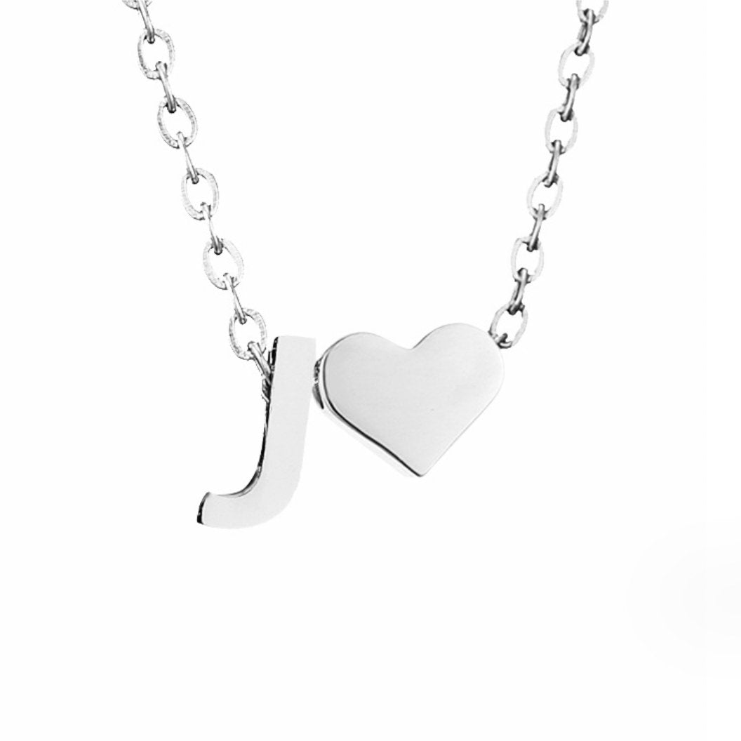 Zeitloses Initial-Halsband mit Herzanhänger