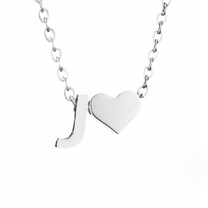 Zeitloses Initial-Halsband mit Herzanhänger