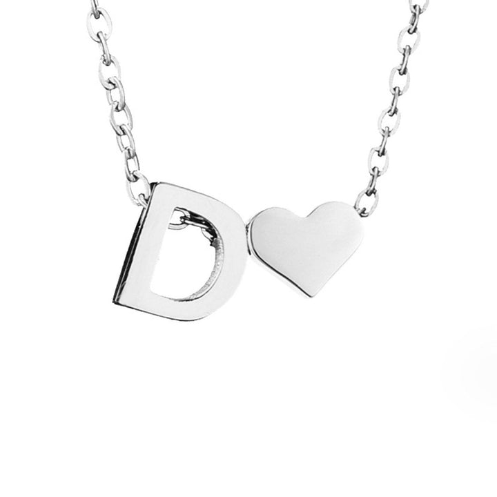 Zeitloses Initial-Halsband mit Herzanhänger
