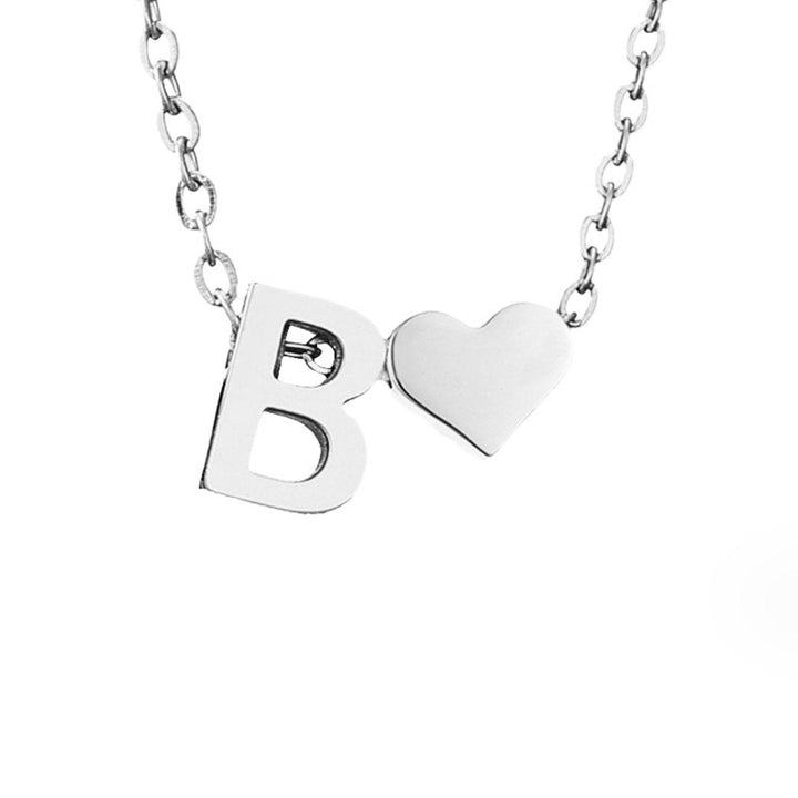 Zeitloses Initial-Halsband mit Herzanhänger