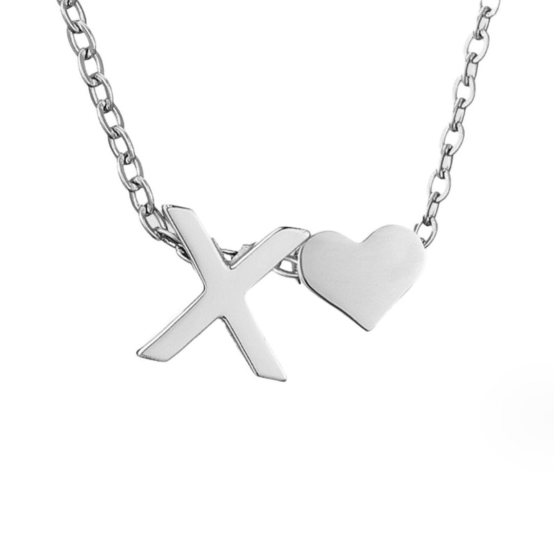 Zeitloses Initial-Halsband mit Herzanhänger