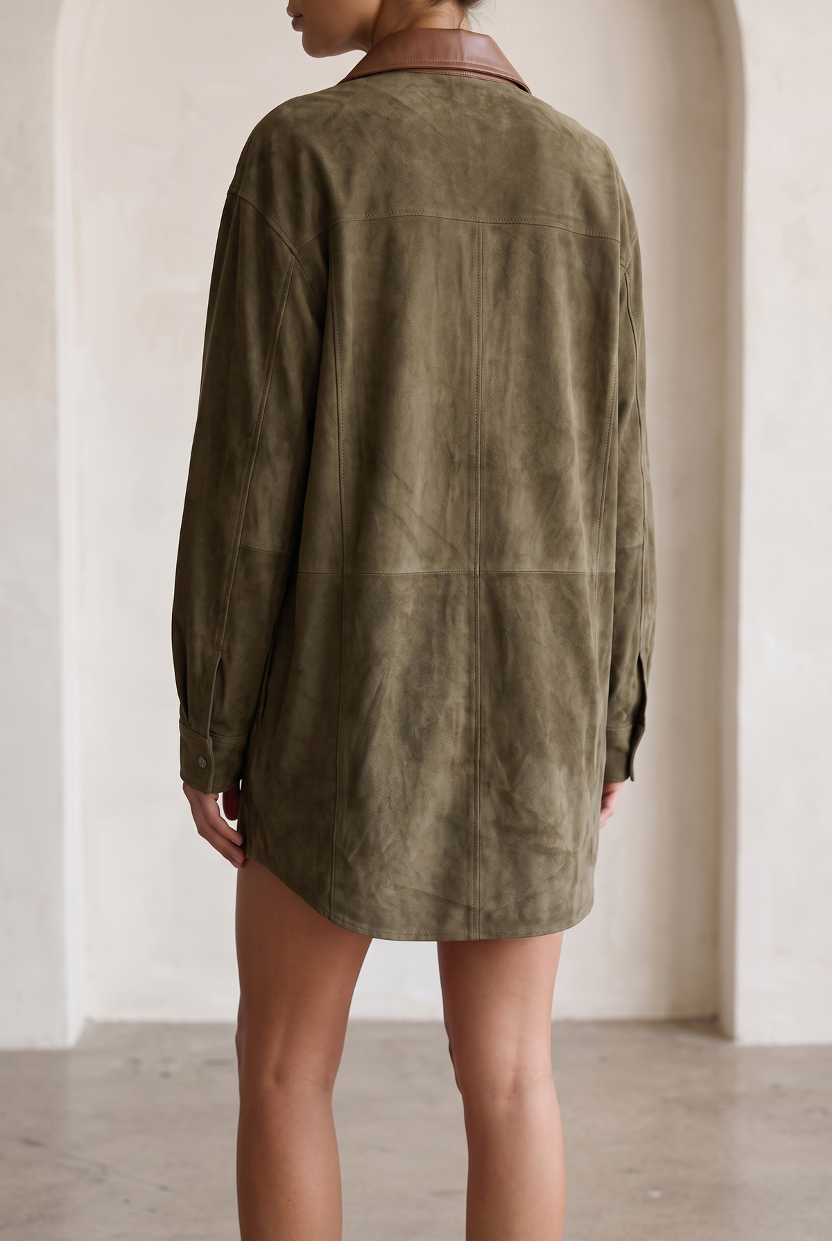 Minikleid aus Kunstleder mit Reverskragen und Langarm - Ansicht 9