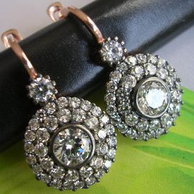 Vintage-Silberring mit eingelassenem Kristall