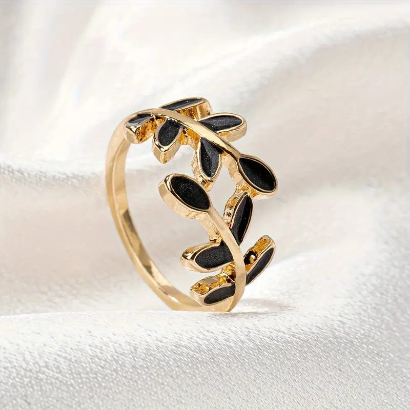 Schwarzer Blatt Gold Ring