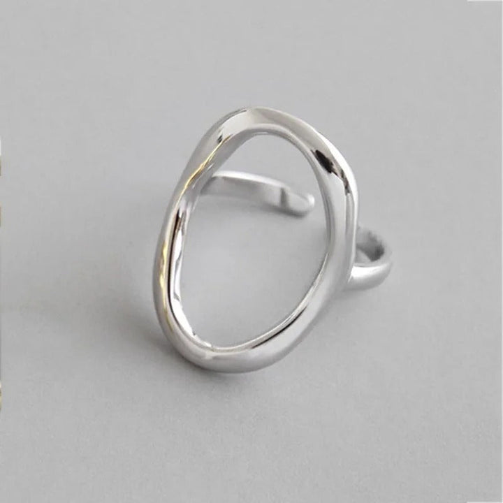 Verstellbarer Ring aus 925er Silber mit unregelmäßiger Kugelform