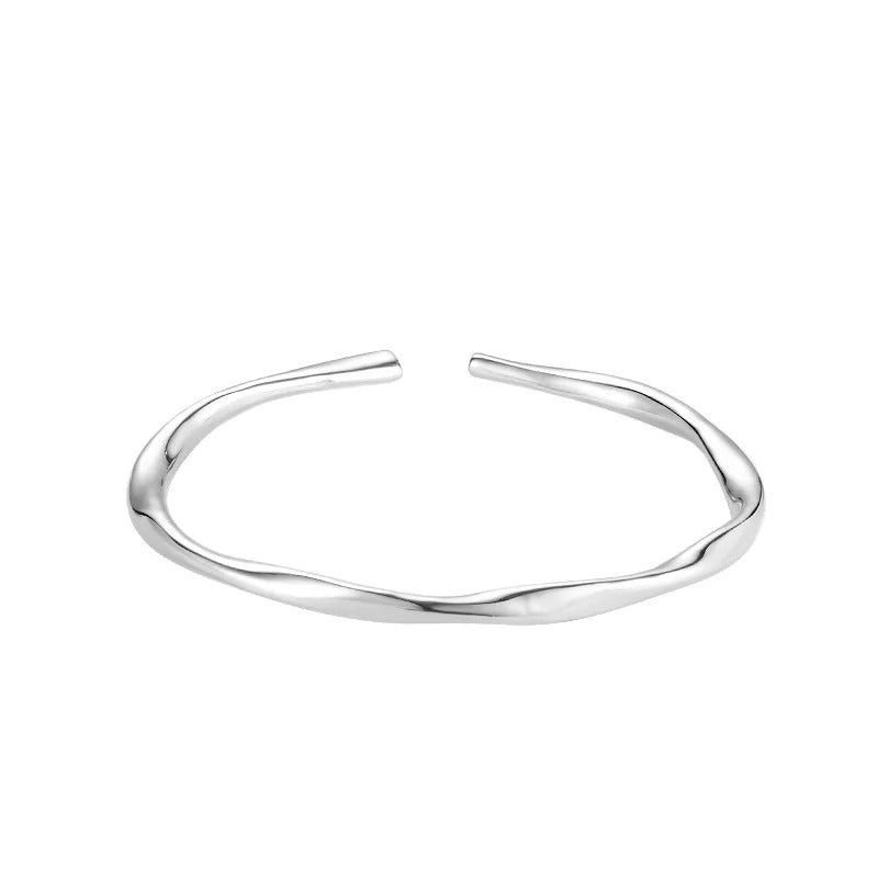 Dicke verstellbare Armspange aus 925er Silber mit unregelmäßiger Form