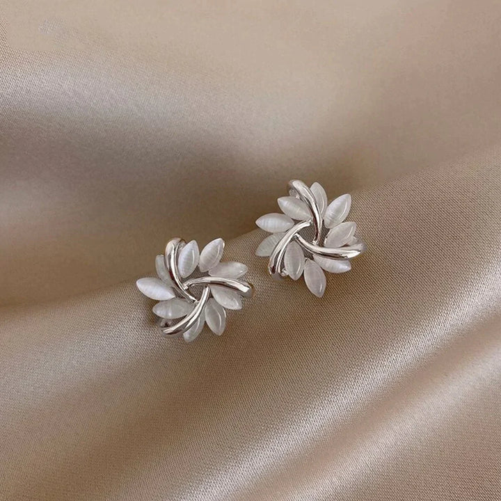 Elegante Stecker-Ohrringe in Gold und Silber